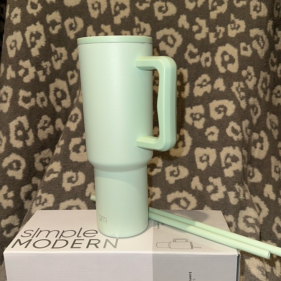 Simple Modern TREK 40oz Tumbler in Retro Mint 😍 New & Never Used 😍 - Picture 4 of 17